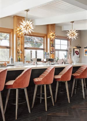thumbnail: Bar (on property)