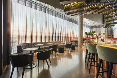 Hotel Bar Les Cousins KRGMZ