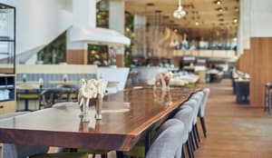 thumbnail: Restaurant