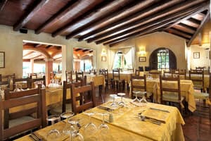 thumbnail: Restaurant