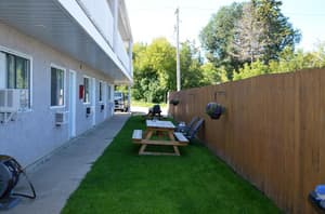 thumbnail: Property grounds
