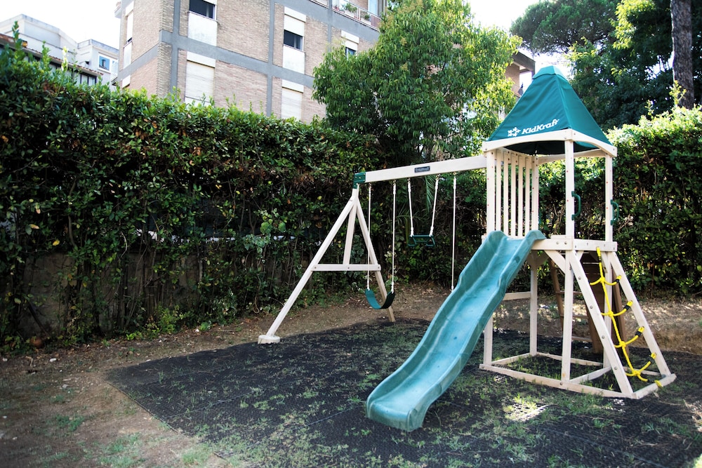 Children's play area - outdoor