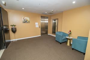 thumbnail: Lounge