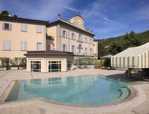 thumbnail: Outdoor pool