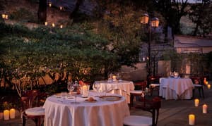 thumbnail: Outdoor dining