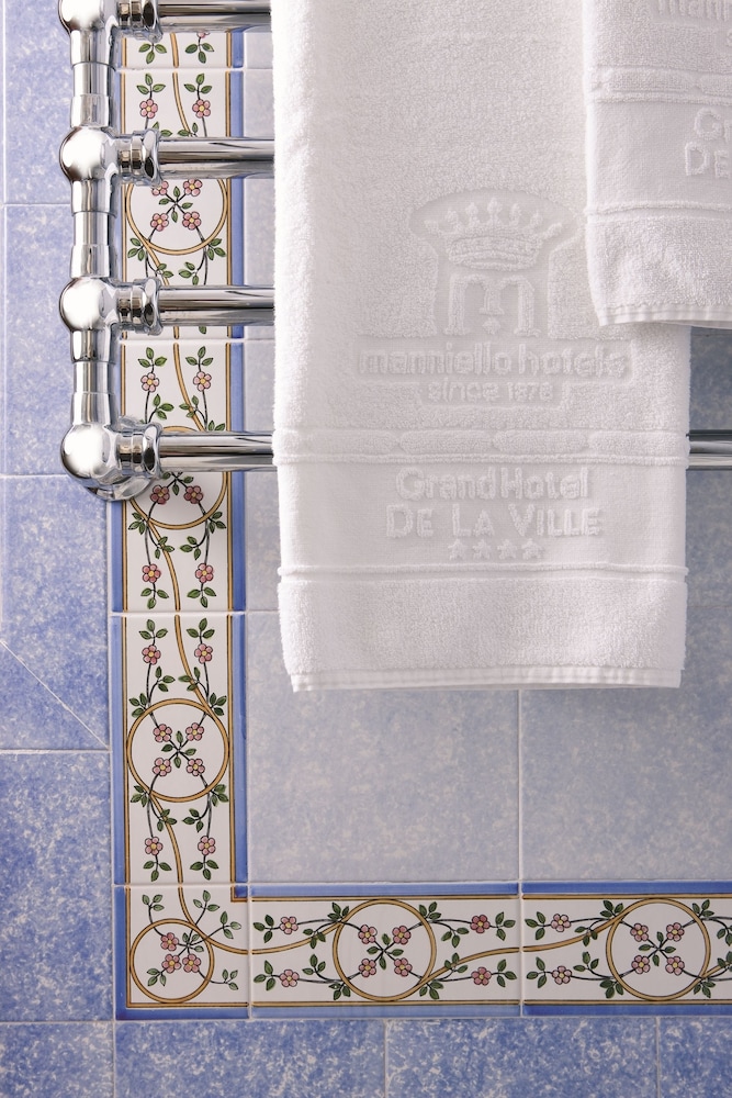 Bathroom amenities