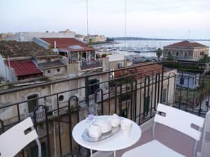 thumbnail: Balcony