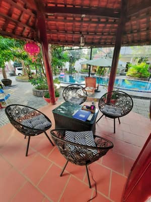 thumbnail: Balcony