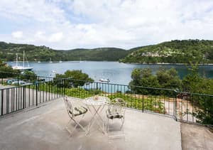 thumbnail: Terrace
