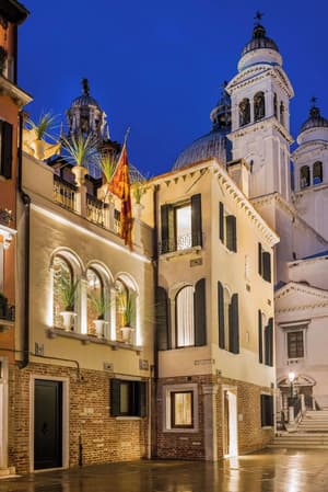 thumbnail: Exterior