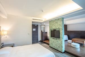 thumbnail: Room