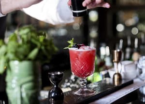 thumbnail: Bar (on property)