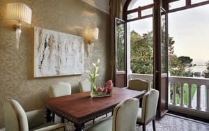 thumbnail: Living room