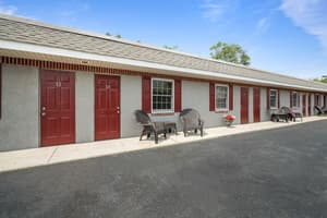 thumbnail: Exterior