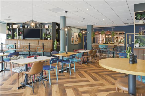 Dining,Dining Area,Restaurant,On-Site