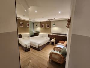 thumbnail: Room