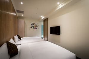 thumbnail: Room