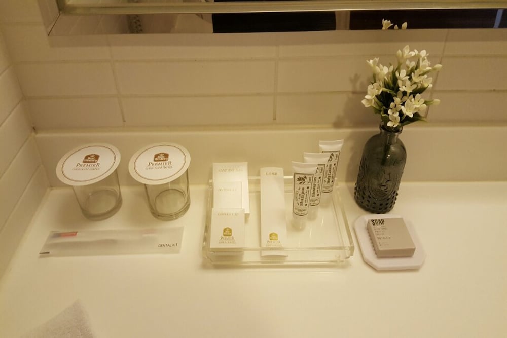 Bathroom amenities