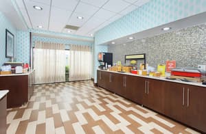 thumbnail: Breakfast area