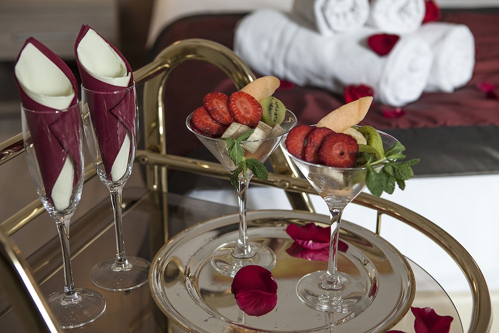 Room service - dining