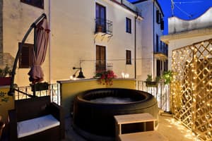 thumbnail: Balcony