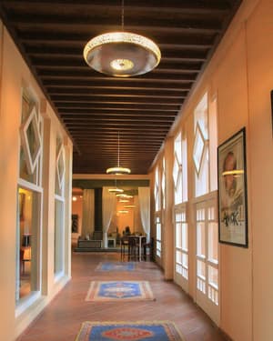 thumbnail: Hallway