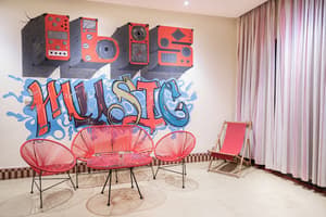 thumbnail: Lobby sitting area