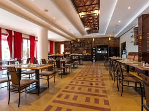 thumbnail: Restaurant