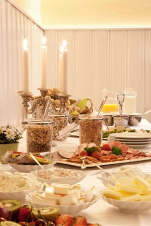 thumbnail: Breakfast area