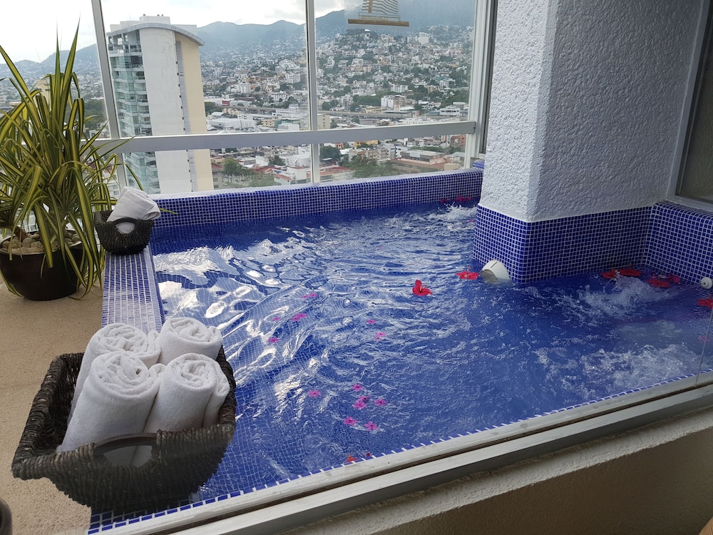 Private pool