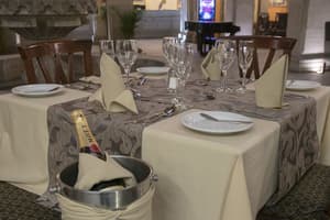 thumbnail: Restaurant