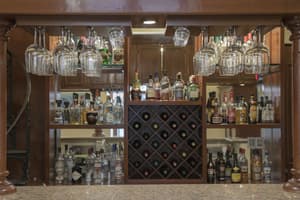 thumbnail: Bar (on property)