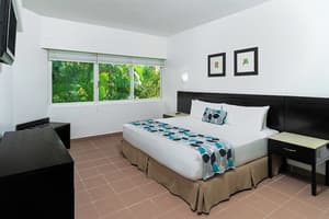 thumbnail: Garden view