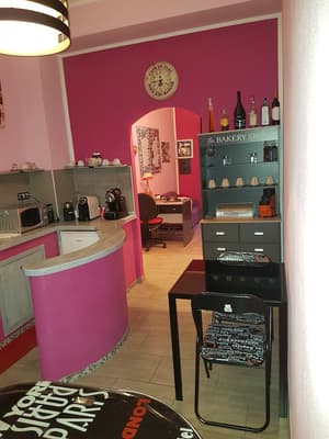 thumbnail: Breakfast area