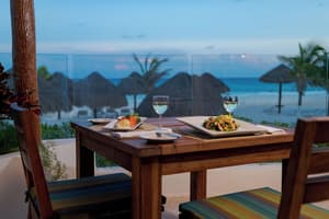 thumbnail: Restaurant