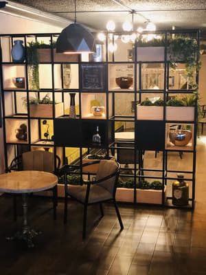 thumbnail: Bar (on property)