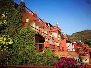 thumbnail: Exterior