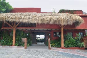 thumbnail: Front of property