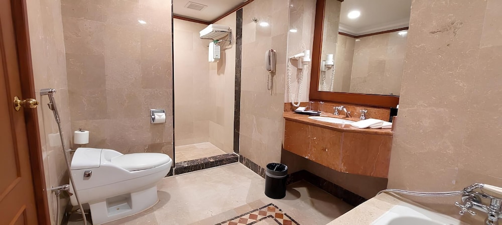 Bathroom shower