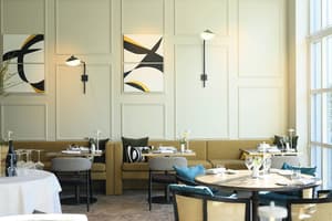 thumbnail: Restaurant
