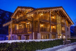 thumbnail: Front of property