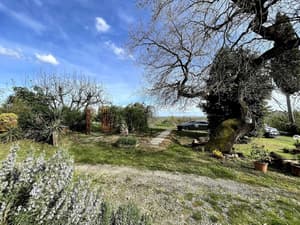 thumbnail: Exterior
