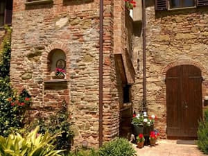 thumbnail: Exterior