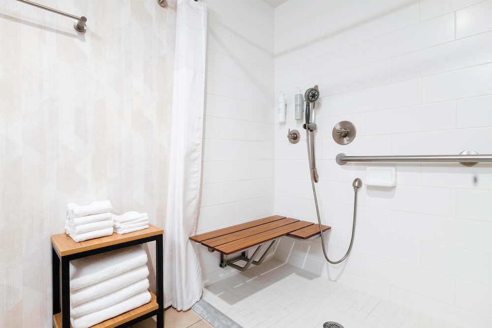 Bathroom shower