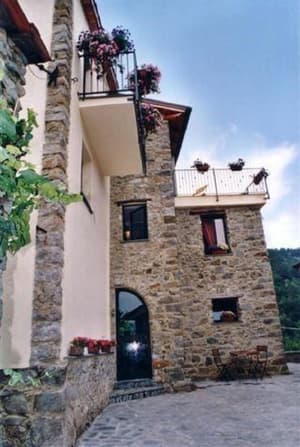 thumbnail: Exterior
