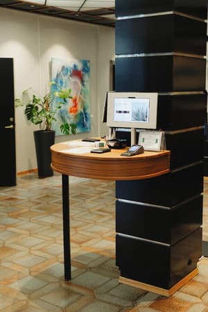 thumbnail: Reception