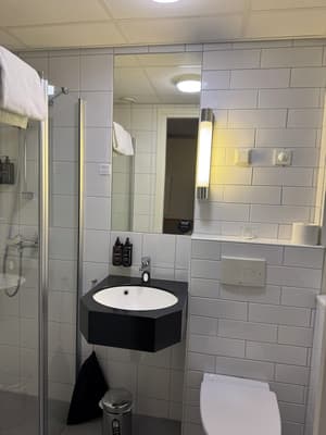 thumbnail: Bathroom