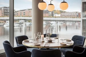 thumbnail: Restaurant