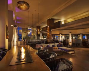 thumbnail: Bar (on property)