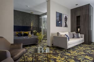 thumbnail: Lobby sitting area